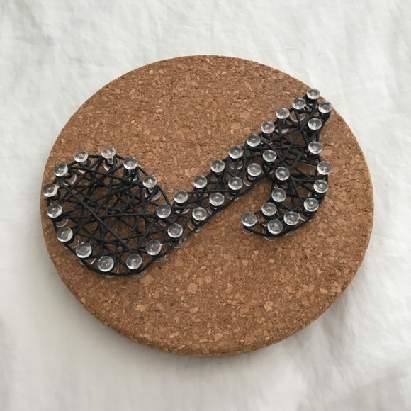 Handmade Eight Music Note Art Decor Round Black Brown Tan 7" Diameter - Picture 8 of 15